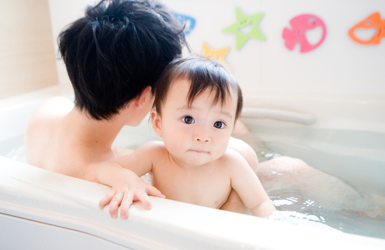 プロのハウスクリーニング技術でお風呂を清潔にお掃除 | 松本市で便利屋なら地域に密着した家工房 松本インター店